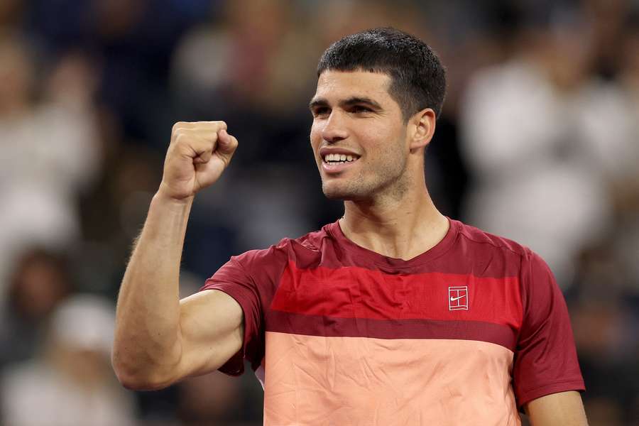 Alcaraz se mide a Cerúndolo en Indian Wells.