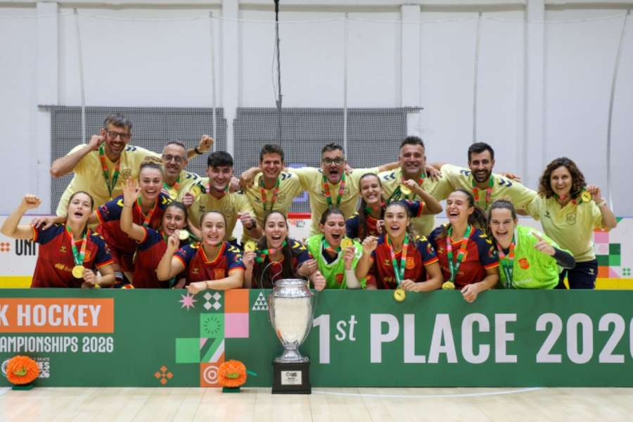 España celebra su victoria en el Mundial de hockey patines femenino