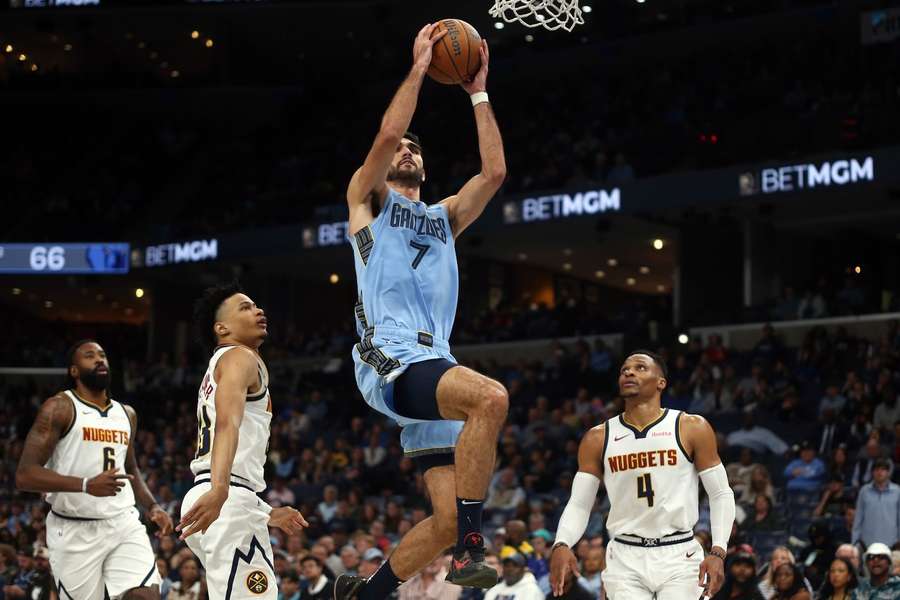 Aldama, determinante para los Grizzlies.