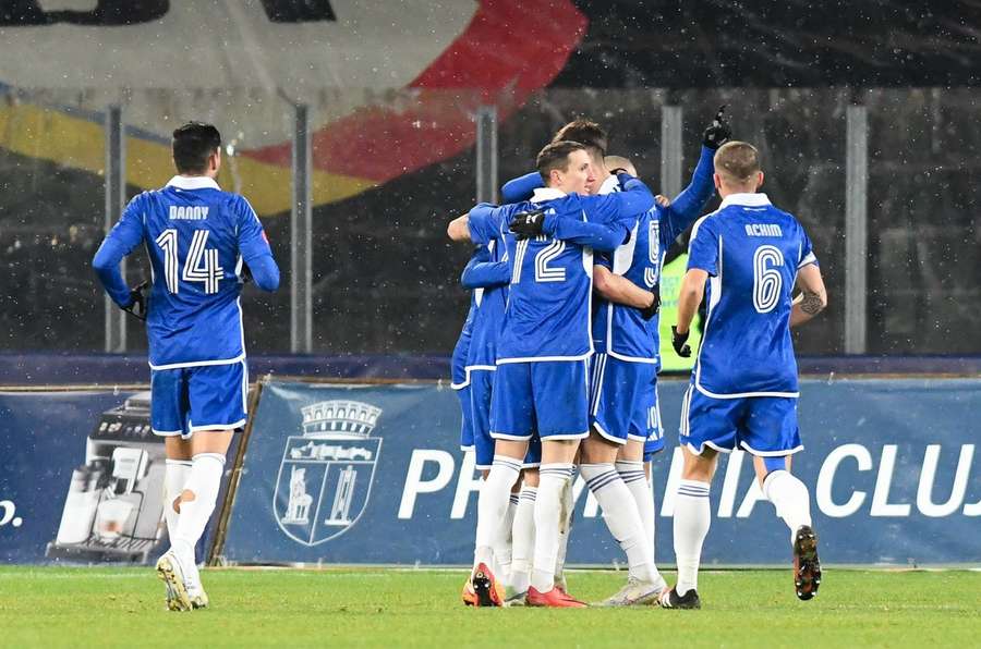 FC U Craiova s-a impus cu 2-0 în fața Petrolului