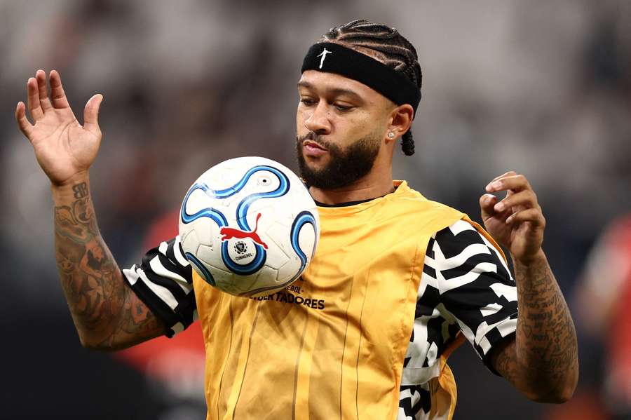 Memphis, durante el calentamiento del partido ante Rosario Central
