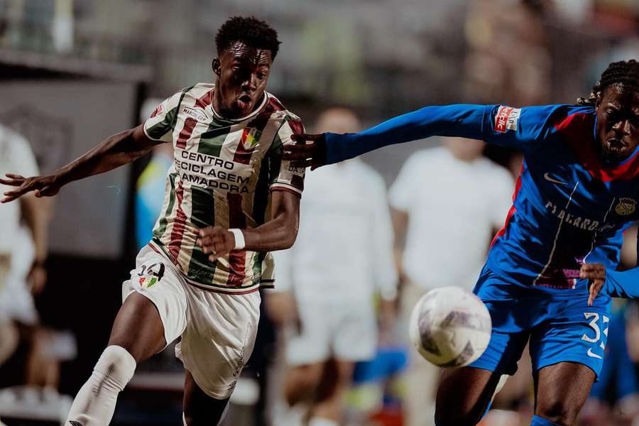 João Gastão ao serviço do Estrela da Amadora