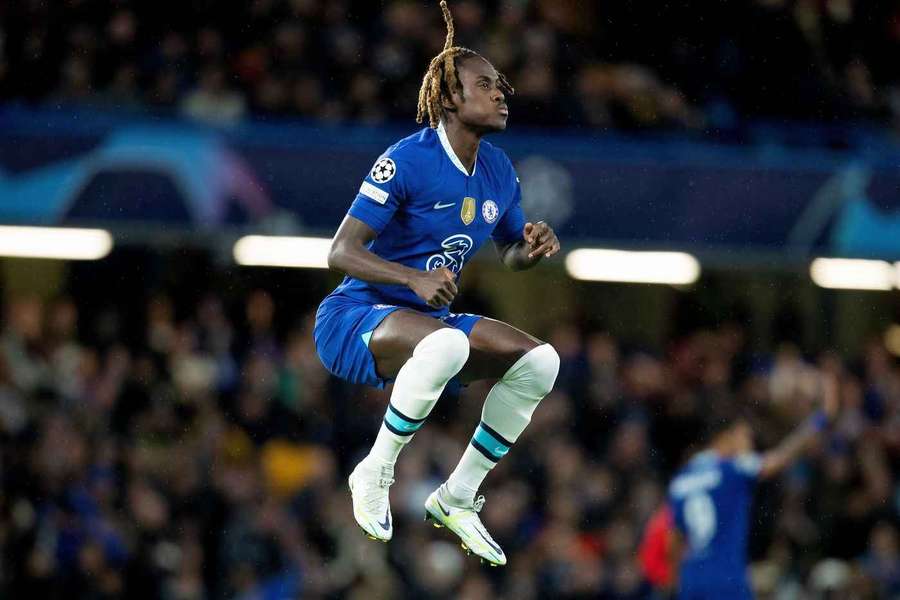 Trevor Chalobah of Chelsea warms up ahead of the Champions League game against Dinamo Zagreb