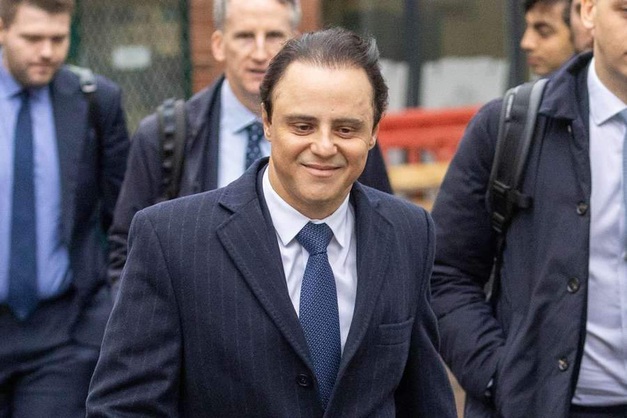 Felipe Massa chega para audiência em Londres Felipe Massa chega para audiência em Londres