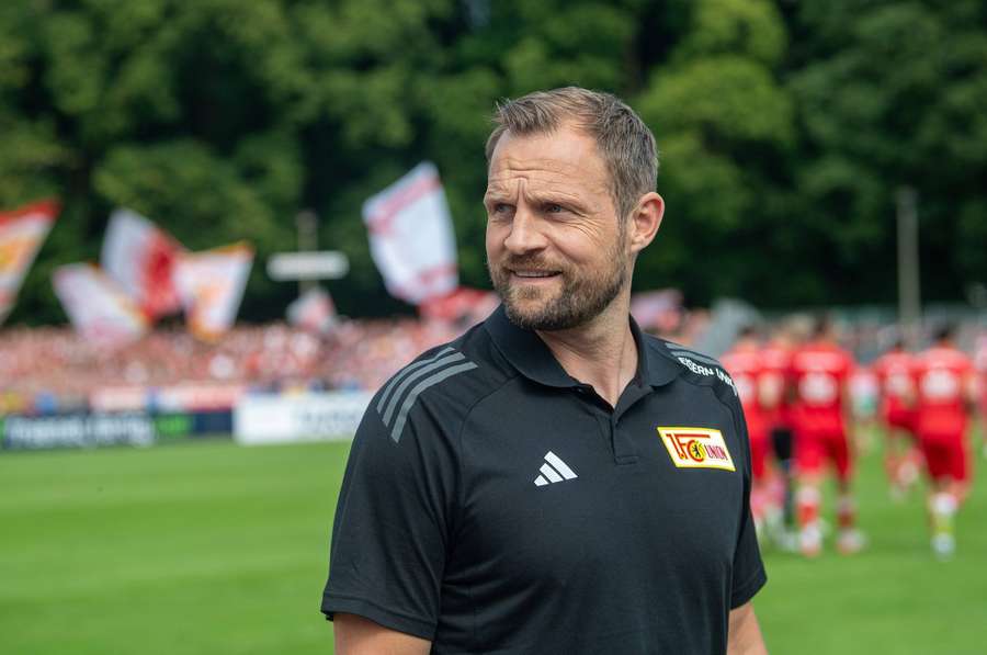 Union-Trainer Bo Svensson beim Erstrundenspiel im DFB-Pokal. 