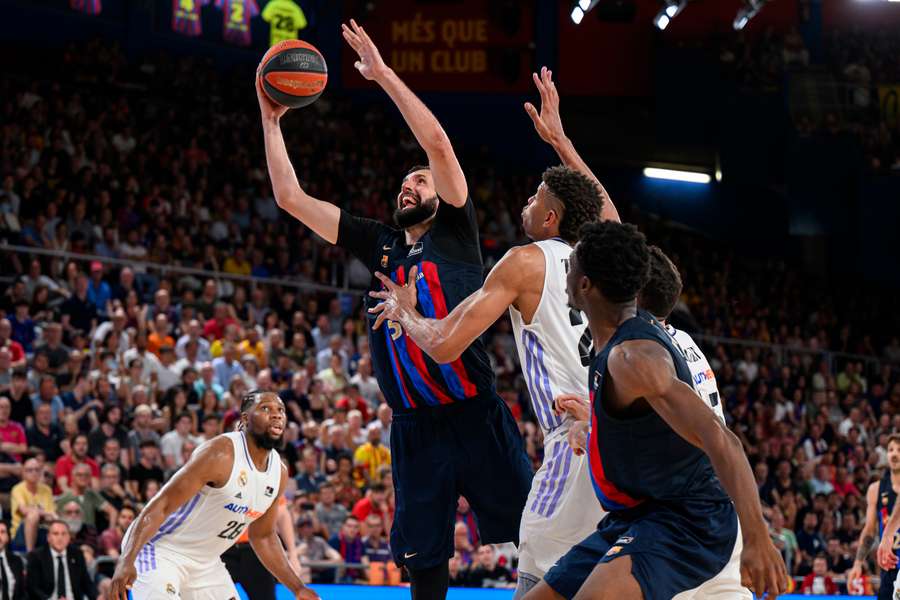 Mirotic apareció en el último cuarto cuando más lo necesitaba el Barça