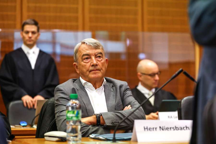 Auch der ehemalige DFB-Präsident Wolfgang Niersbach muss sich im  "Sommermärchen"-Verfahren verantworten.