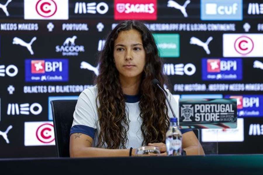 Bárbara Lopes na conferência de imprensa