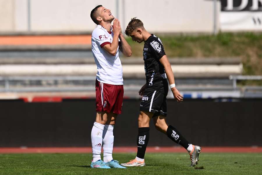 První porážka pod Priskem. Sparťané Wolfsbergeru podlehli 0:1, rozhodla standardka