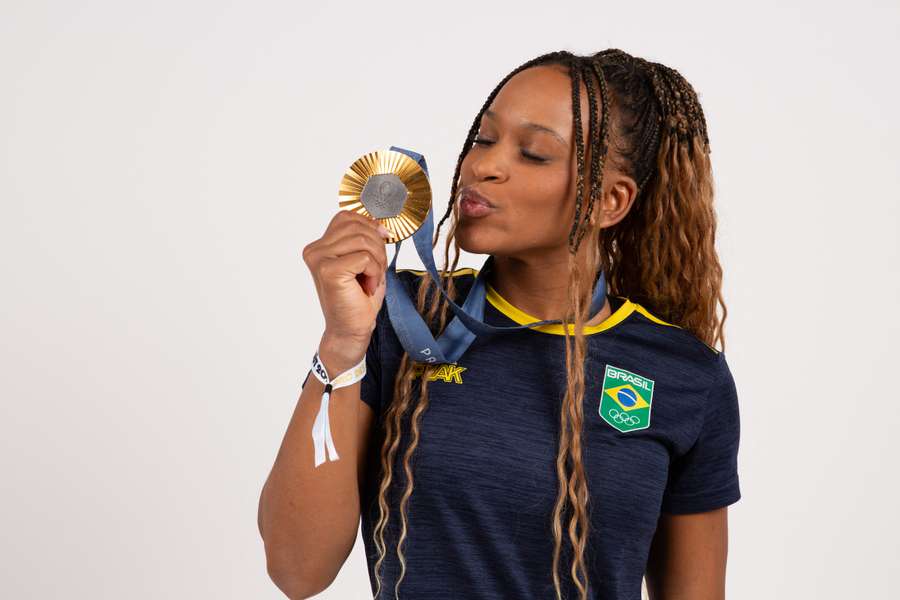 La championne olympique de gymnastique Andrade renonce à concourir au sol pour raison de santé