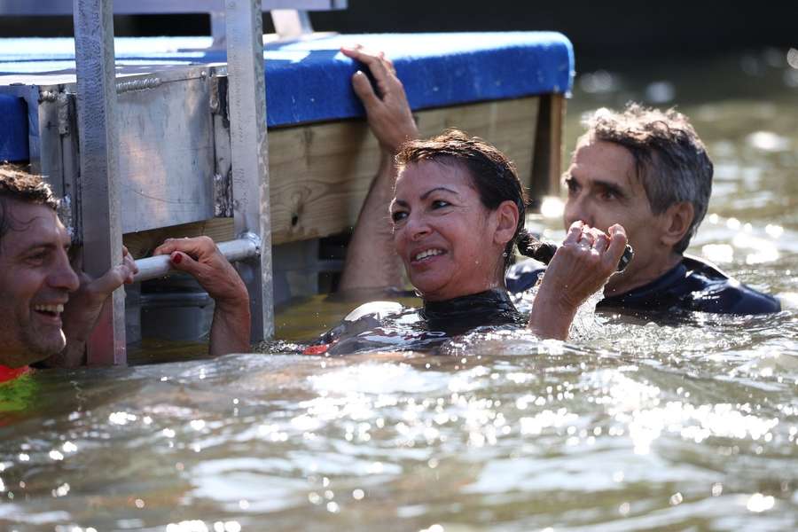 Anne Hidalgo în Sena