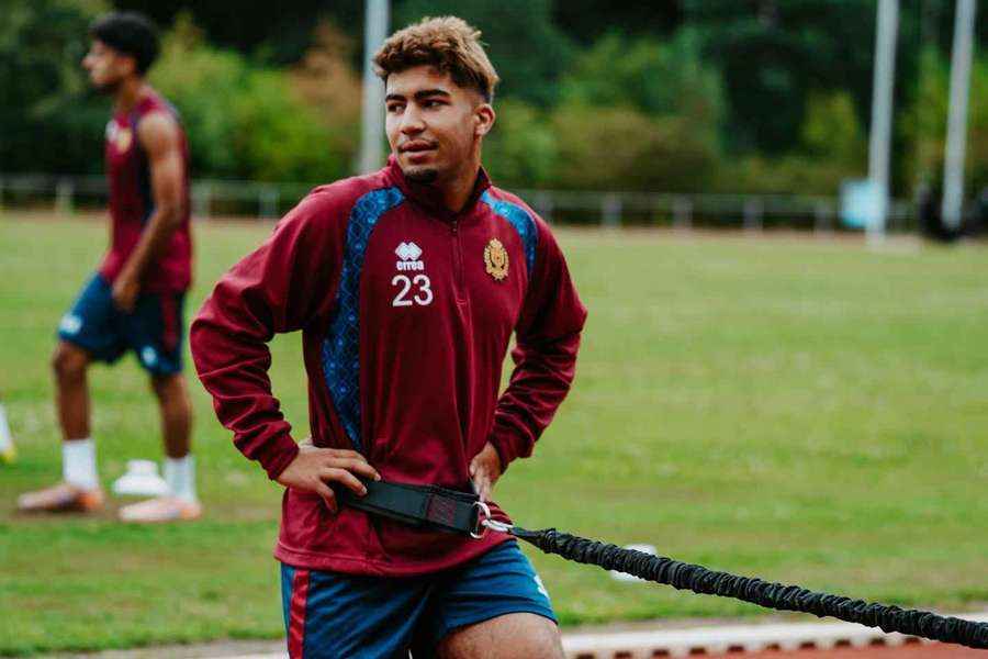 Moncef Zekri no treino do Mechelen Moncef Zekri no treino do Mechelen