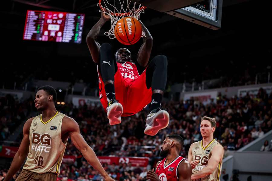 Jilson Bango, espectacular en números y acciones