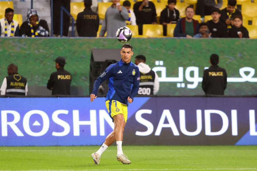 Ronaldo soma e segue na Arábia Saudita