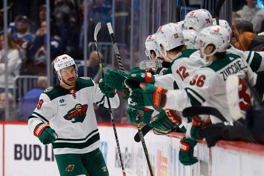 Wild defeats Avs to extend division lead