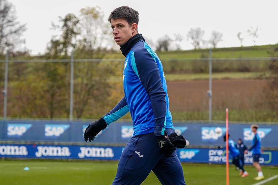Hranáč se kousnul, Coufal dává emoce. Češi táhnou Hoffenheim do Evropy, Hložka ale čeká boj