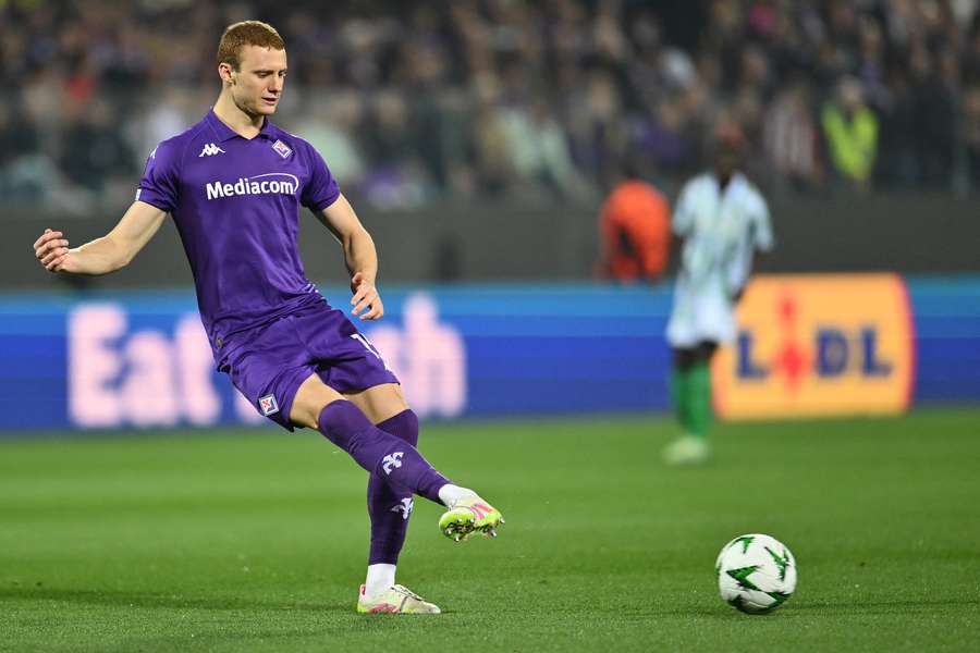 Pietro Comuzzo, defesa da Fiorentina
