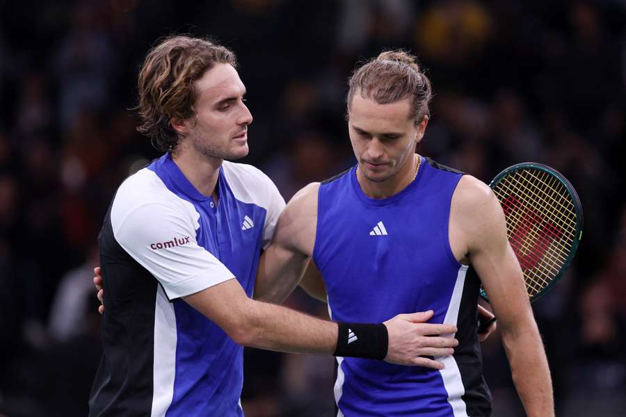 Zverev și Tsitsipas la Masters 1000 de la Paris 2024.