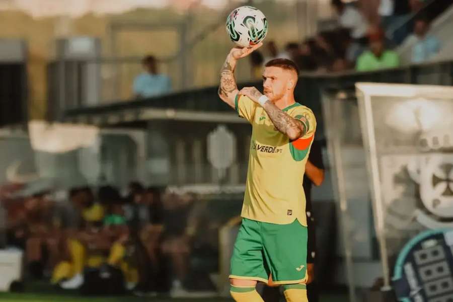 Antunes, lateral-esquerdo e capitão do Paços de Ferreira