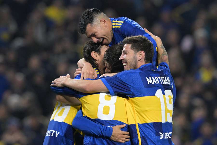 Boca Juniors celebra uno de los goles.