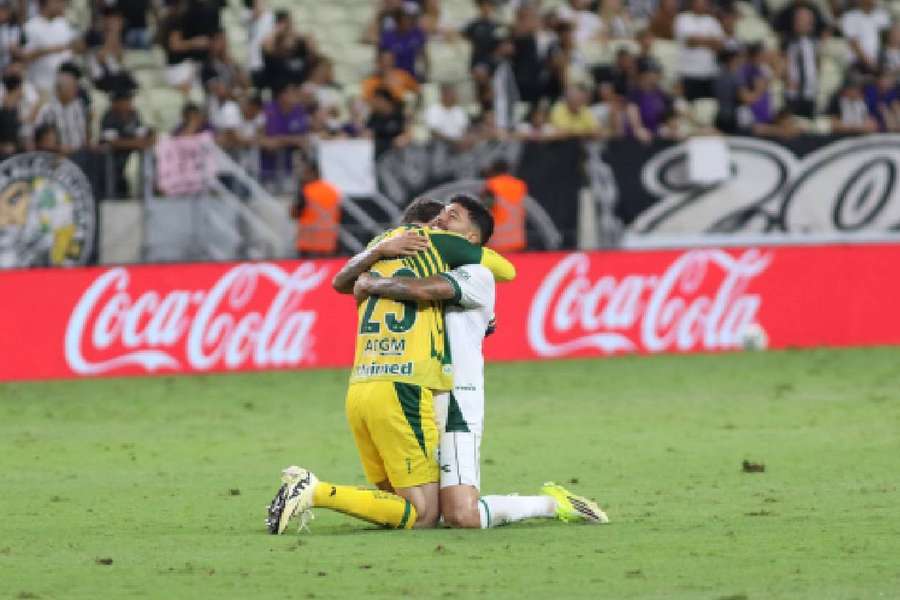 Goiás foi encontrar vitória nos instantes finais Goiás foi encontrar vitória nos instantes finais