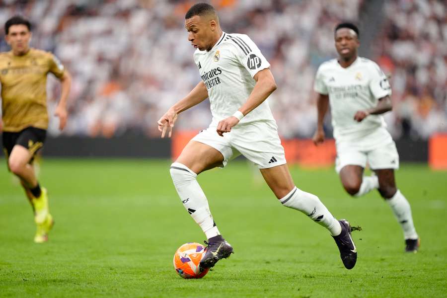 Kylian Mbappé ainda está a recuperar de doença
