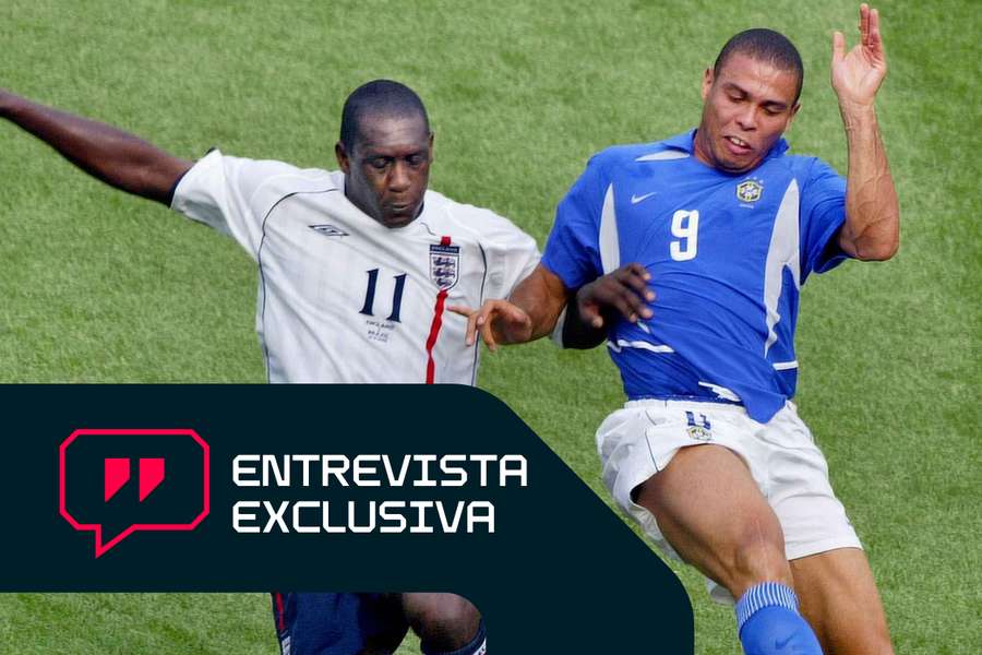 Emile Heskey e Ronaldo durante as quartas de final entre Inglaterra e Brasil na Copa do Mundo de 2002 Emile Heskey e Ronaldo durante as quartas de final entre Inglaterra e Brasil na Copa do Mundo de 2002