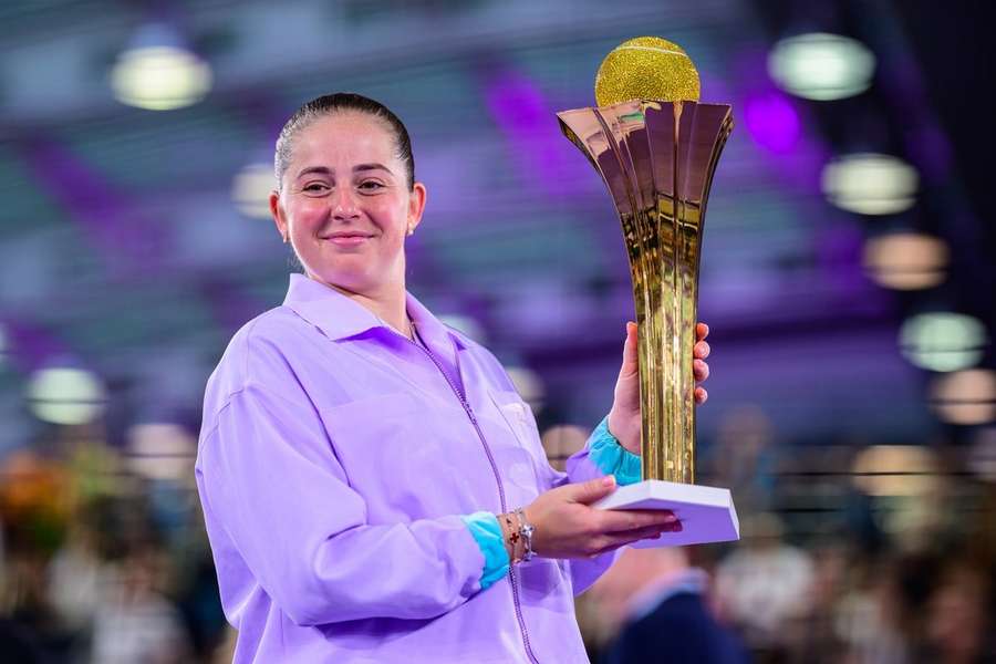 Jelena Ostapenková získala svou nejcennější halovou trofej