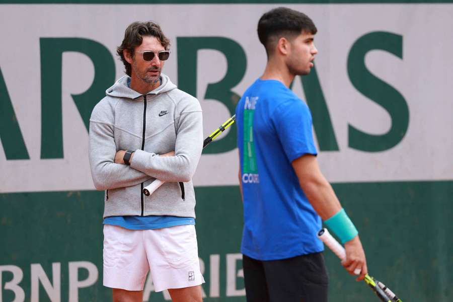 Alcaraz treina sob o olhar atento de Ferrero Alcaraz treina sob o olhar atento de Ferrero