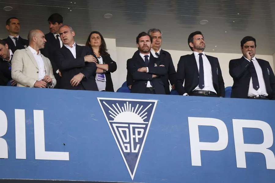 André Villas-Boas na tribuna do Estádio António Coimbra da Mota