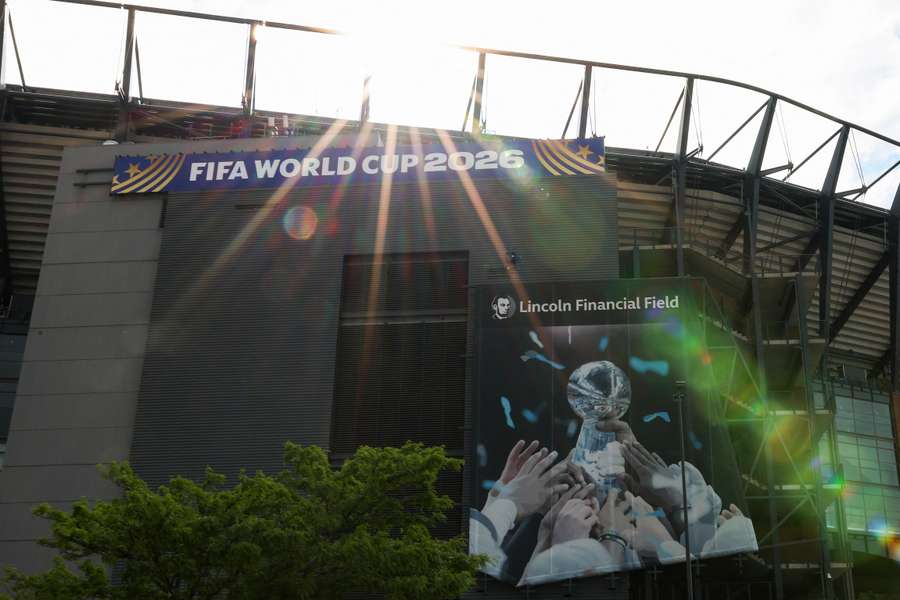 FIFA divide espaço no letreiro com os naming rights e o verdadeiro dono do estádio, o Philaldelphia Eagles