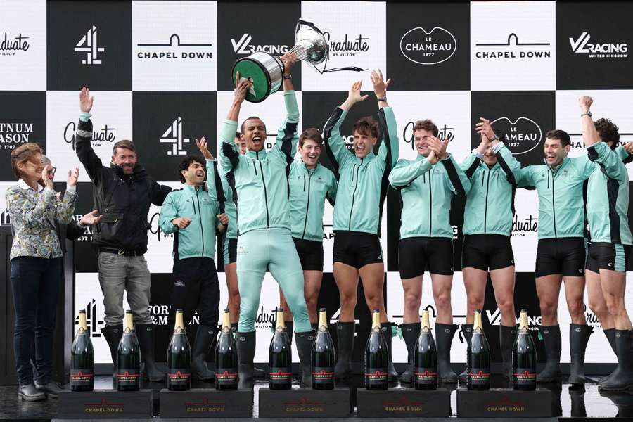 Cambridge celebra o triunfo