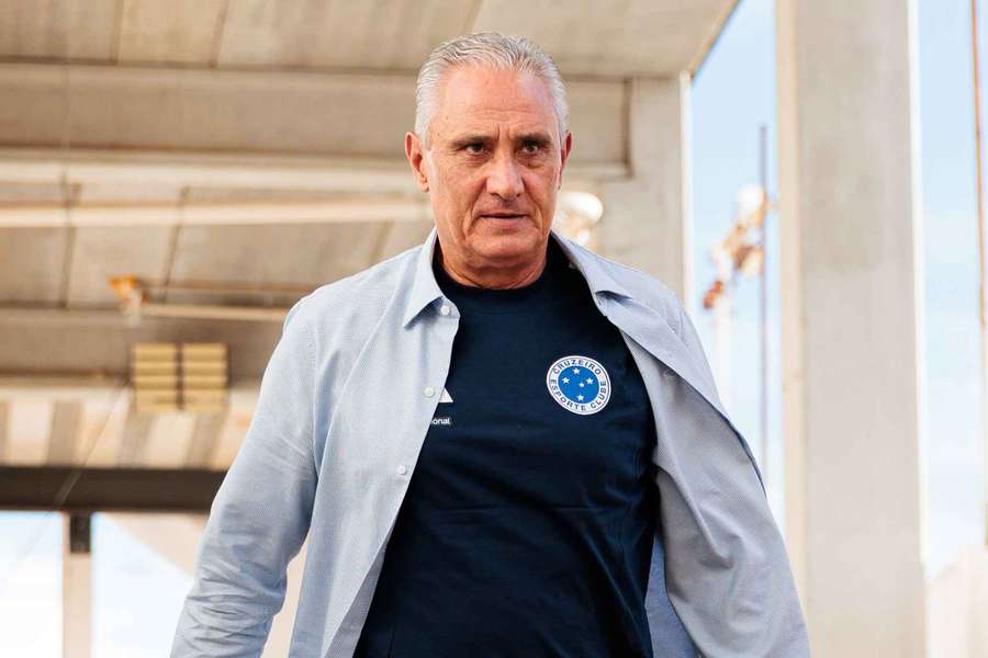 Tite não faz um bom começo de trabalho no Cruzeiro Tite não faz um bom começo de trabalho no Cruzeiro