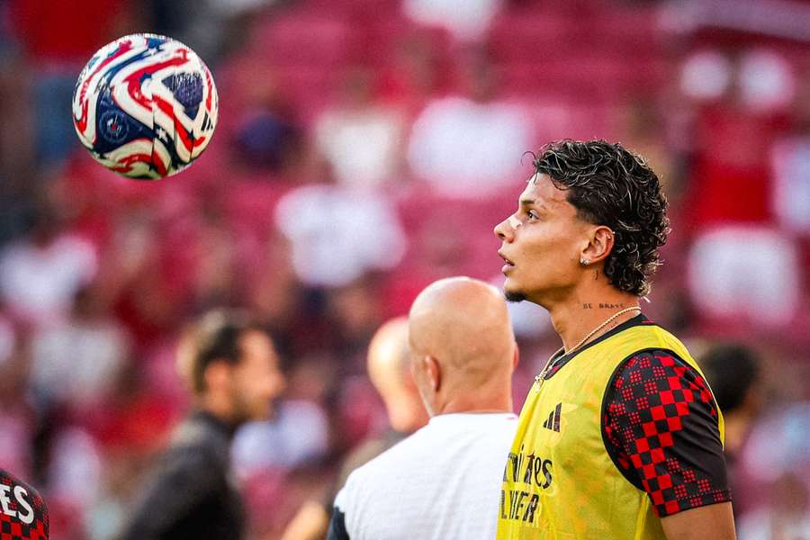 Richard Ríos fica com o número 20