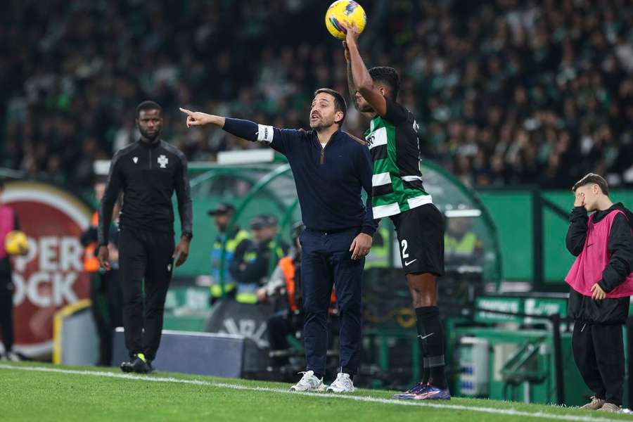 Vasco Matos foi expulso perto do final da partida