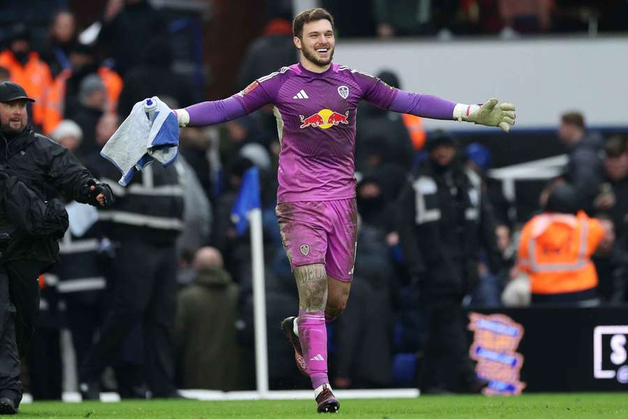 Perri hails Leeds' "incredible fight" after FA Cup shootout win against Birmingham