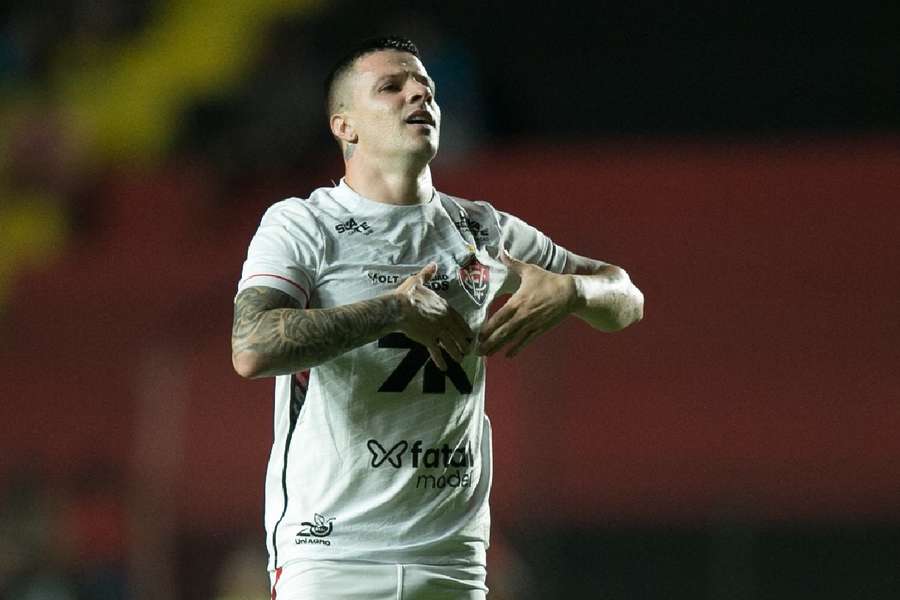Renato Kayzer em destaque no Vitória
