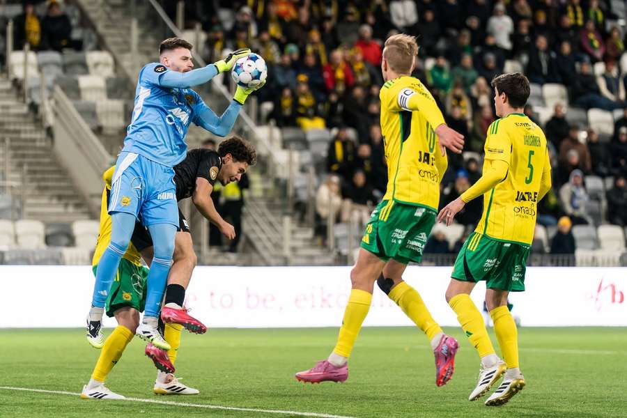 Goalkeeper Faris Krkalic prevented a heavy loss for Ilves