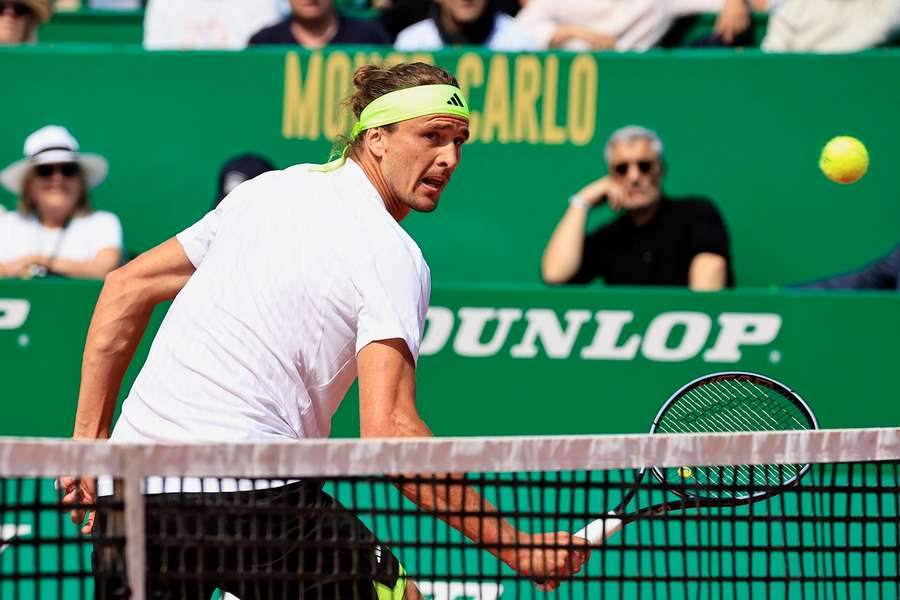 Falstart Zvereva na mączce w Monte Carlo, Berrettini lepszy w drugiej rundzie