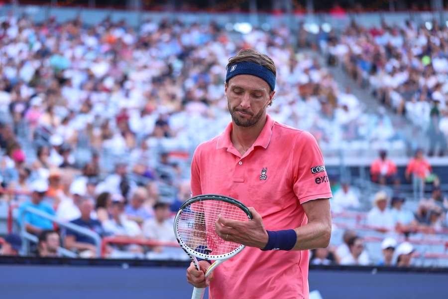 Arthur Rinderknech, învins după un meci de peste trei ore în turul al doilea al turneului ATP Masters 1.000 de la Cincinnati Arthur Rinderknech, învins după un meci de peste trei ore în turul al doilea al turneului ATP Masters 1.000 de la Cincinnati