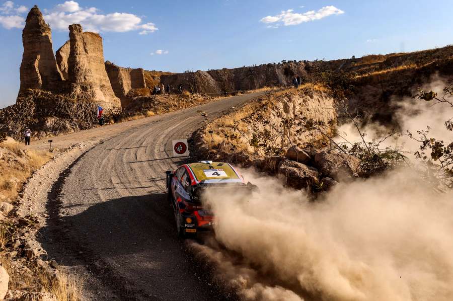 Kajetanowicz czwarty w WRC2, Lappi liderem w Meksyku