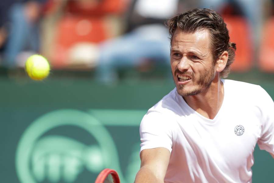 Koolhof in actie tijdens de Davis Cup dubbelspel te Montevideo, Uruguay in 2021