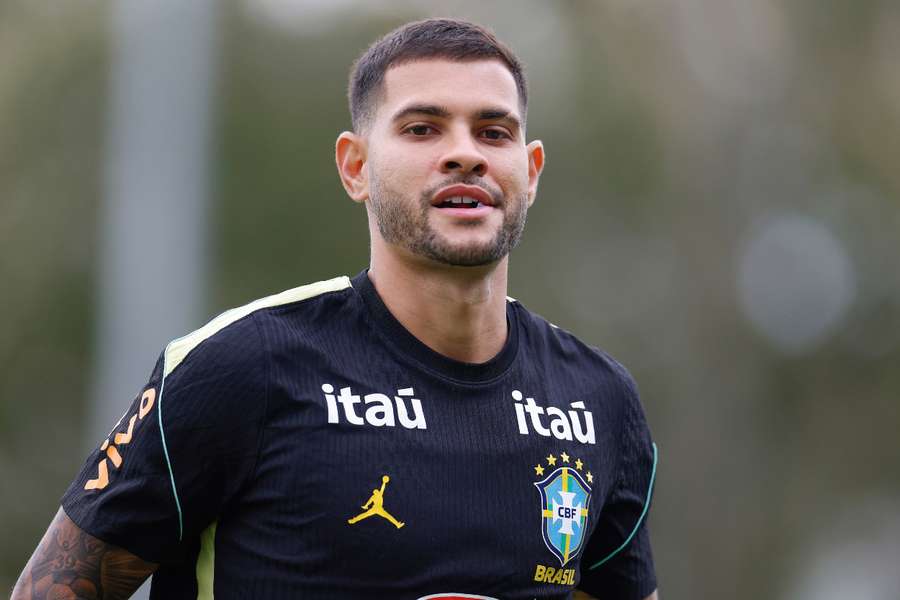 Bruno Guimarães é titular indiscutível do meio-campo de Ancelotti Bruno Guimarães é titular indiscutível do meio-campo de Ancelotti