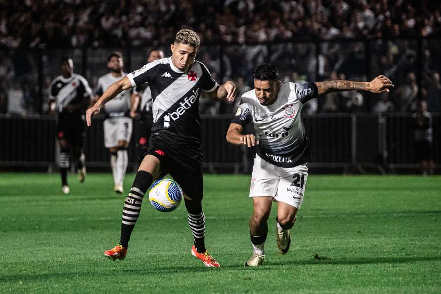 Corinthians e Vasco uniram-se contra decisão da CBF neste sábado.