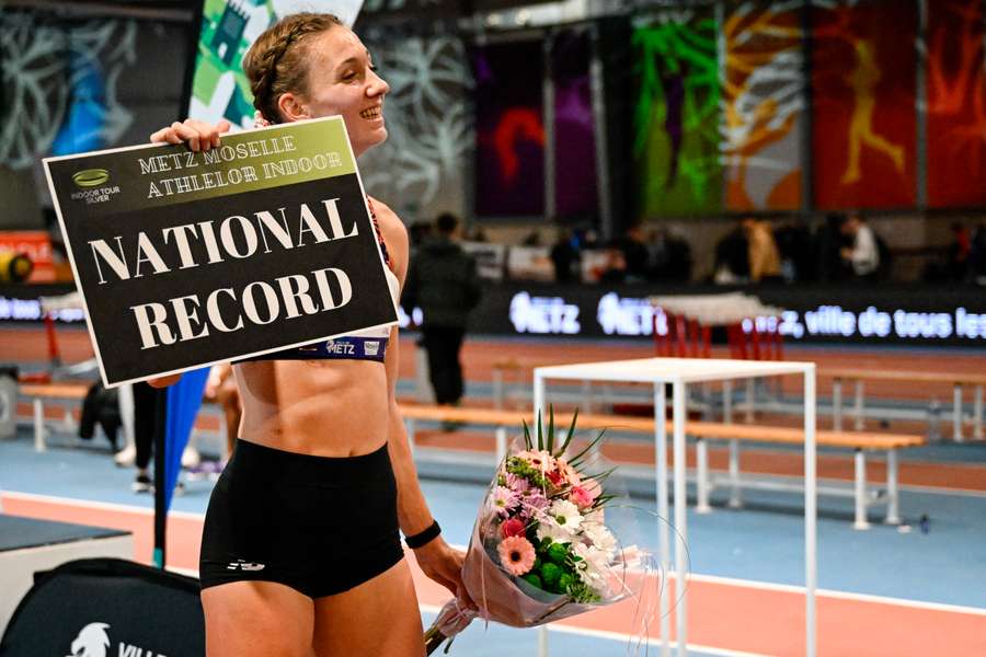 Femke Bol estreia-se bate recorde nacional dos Países Baixos