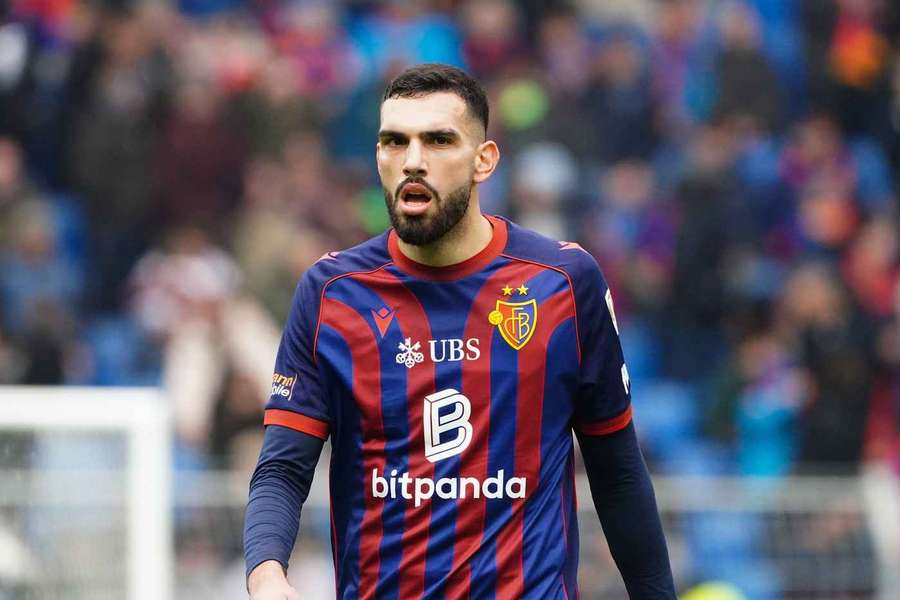 Adrian Barisic vai rumar ao SC Braga por empréstimo