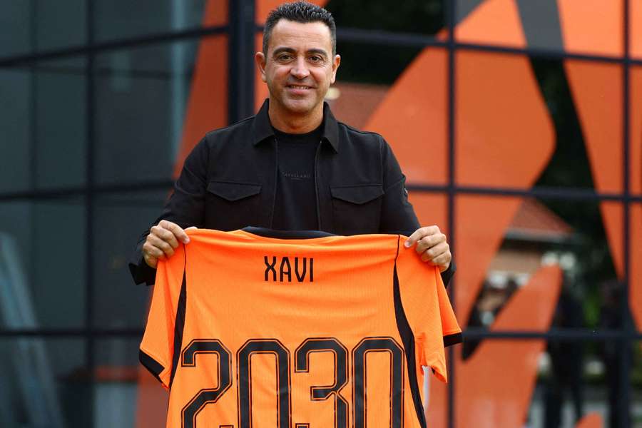 Xavi wurde am Dienstag offiziell bei seiner Antritts-Pressekonferenz vorgestellt Xavi wurde am Dienstag offiziell bei seiner Antritts-Pressekonferenz vorgestellt