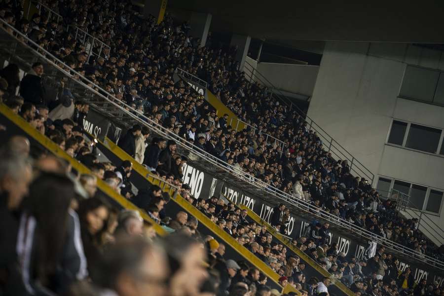 FIFA impede Vitória SC de contratar jogadores por tempo indeterminado