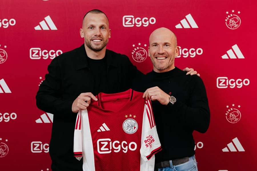 Johnny Heitinga se vrací na lavičku Ajaxu.