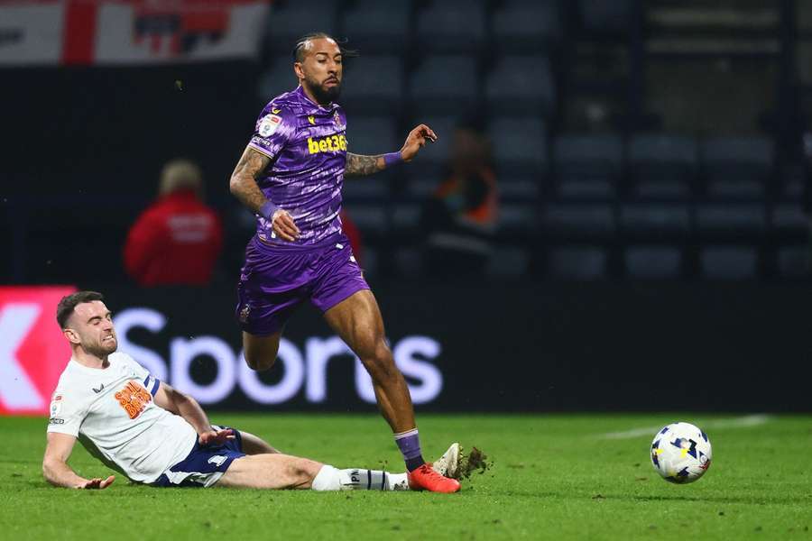 Wrexham sign Ben Whiteman from Preston North End Wrexham sign Ben Whiteman from Preston North End